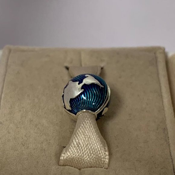 Pandora Blue Globe Clip Charm - Picture 2 of 5